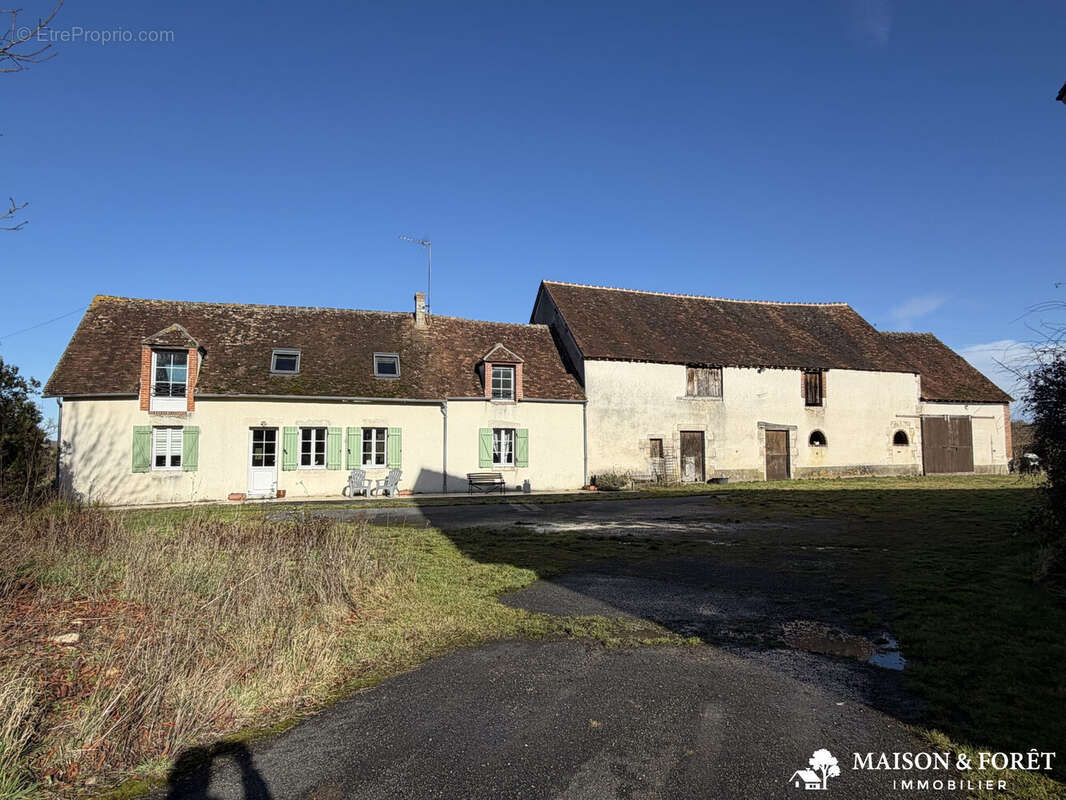 Maison à OUZOUER-SUR-TREZEE