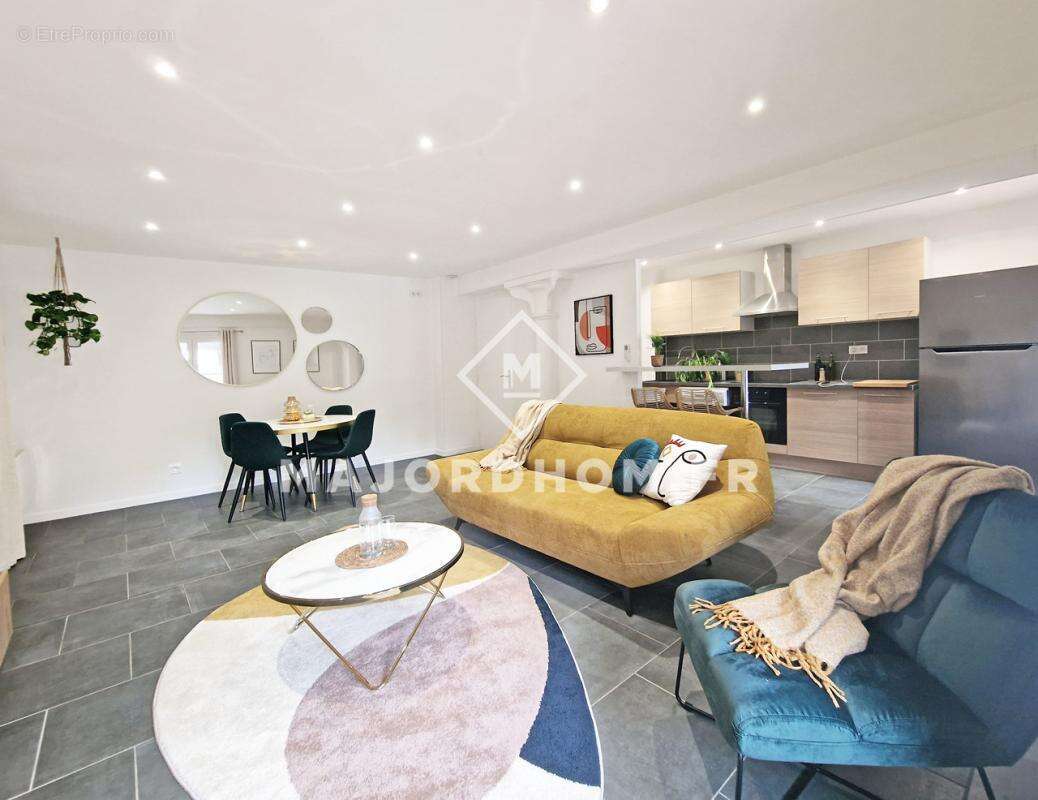 Appartement à MARSEILLE-6E