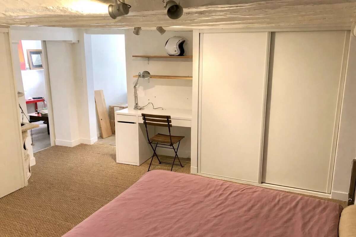 Appartement à PARIS-10E