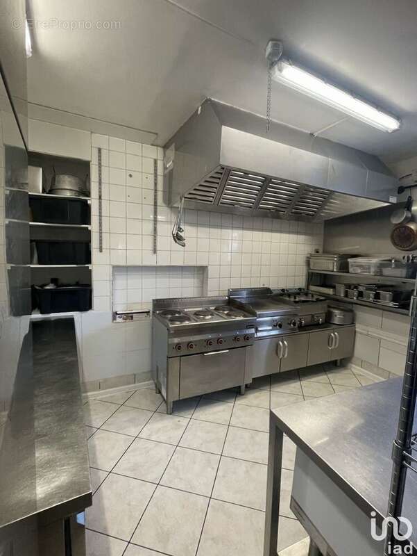 Photo 7 - Commerce à BESSENAY