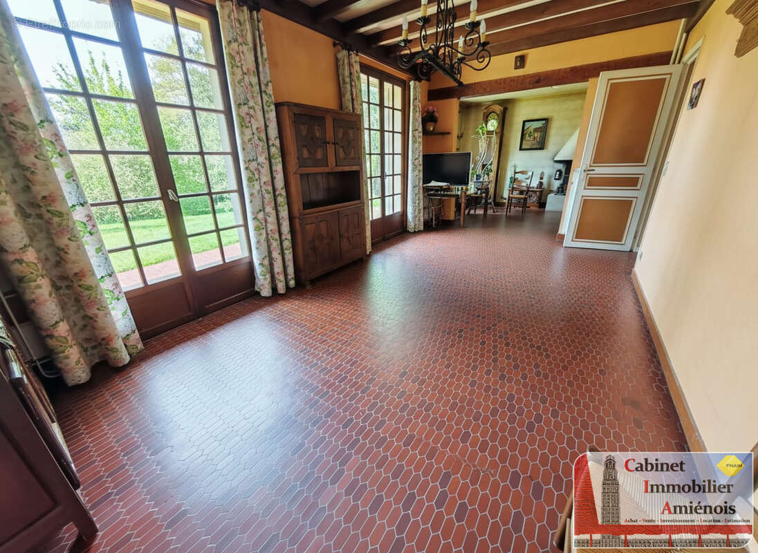 Maison à SAINS-EN-AMIENOIS