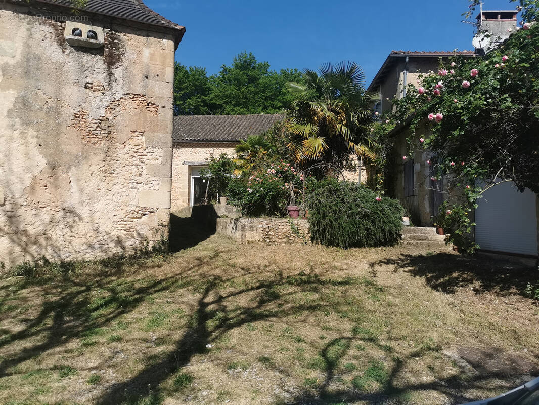 Autre à PERIGUEUX