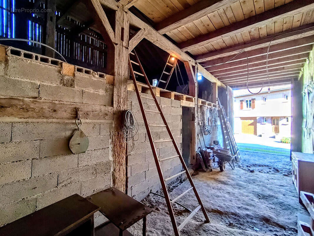 Appartement à BROUVELIEURES