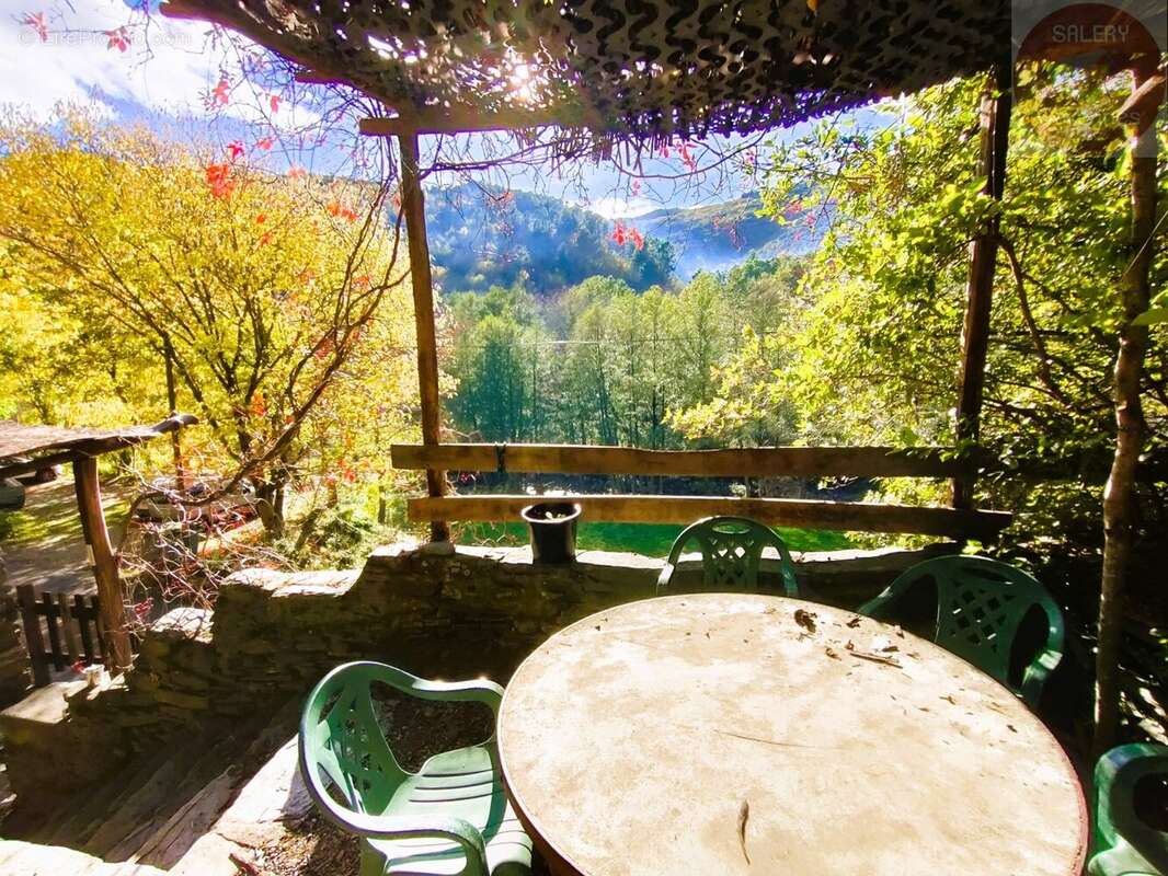 Maison à LE POMPIDOU