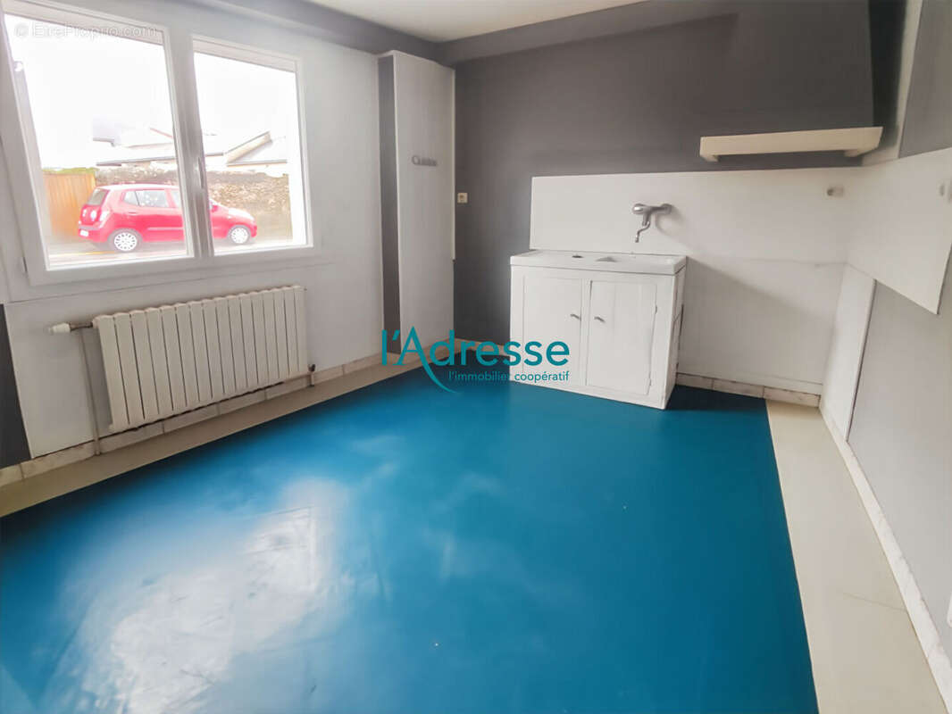 Maison à LE MESNIL-EN-VALLEE