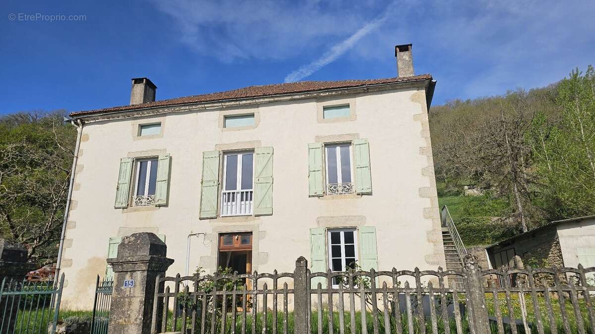 Maison de charme spacieuse dans village médiéval Caylus - photo 2