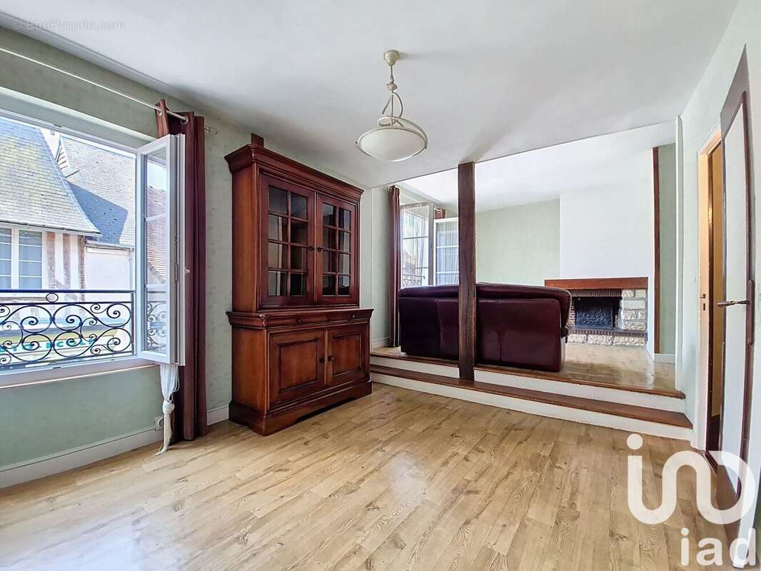 Photo 2 - Maison à CHATILLON-COLIGNY