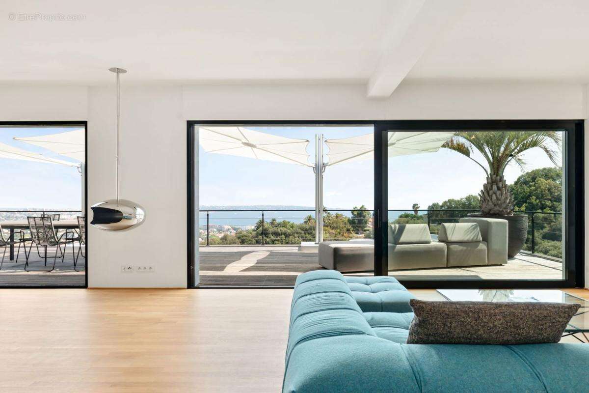 Maison à VALLAURIS