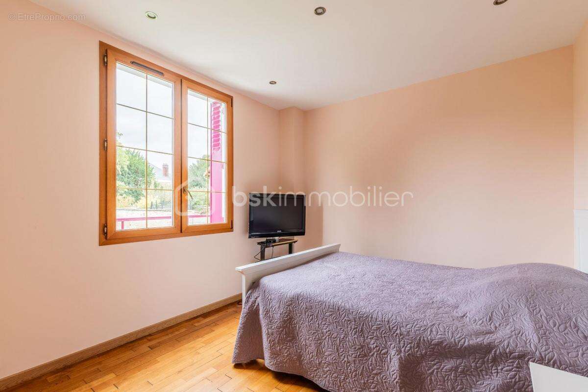 Maison à VERT-LE-GRAND