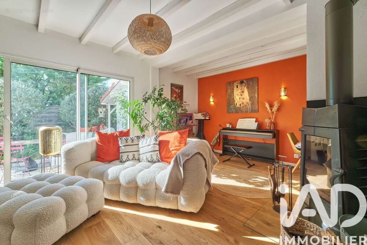 Photo 3 - Maison à SARTROUVILLE