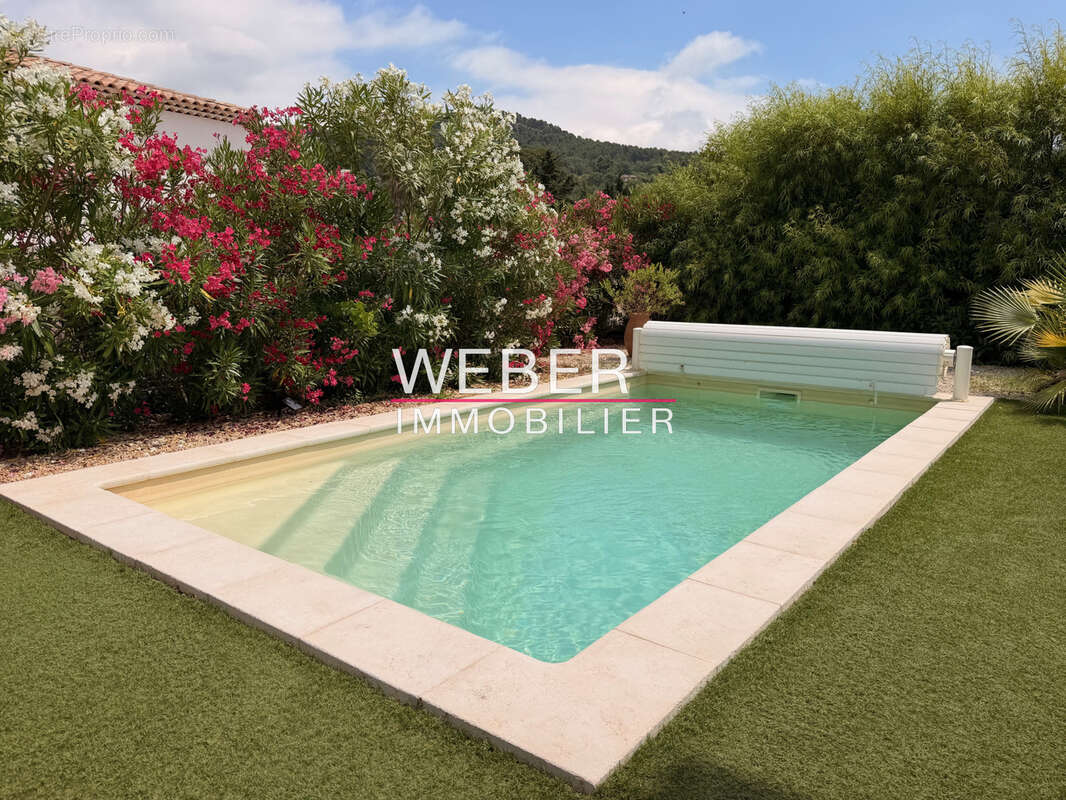 Maison à LE CASTELLET
