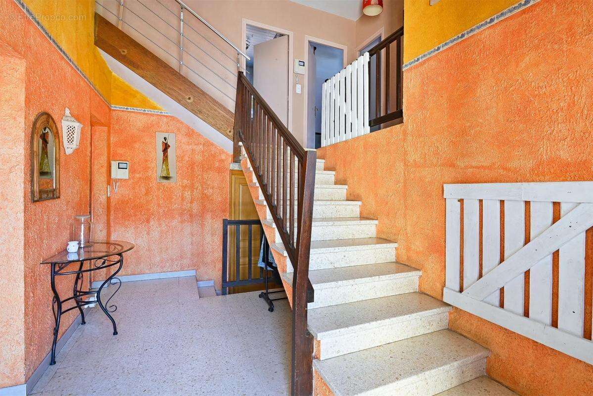 Maison de 145 m2 - secteur recherche au calme - Comps - photo 7