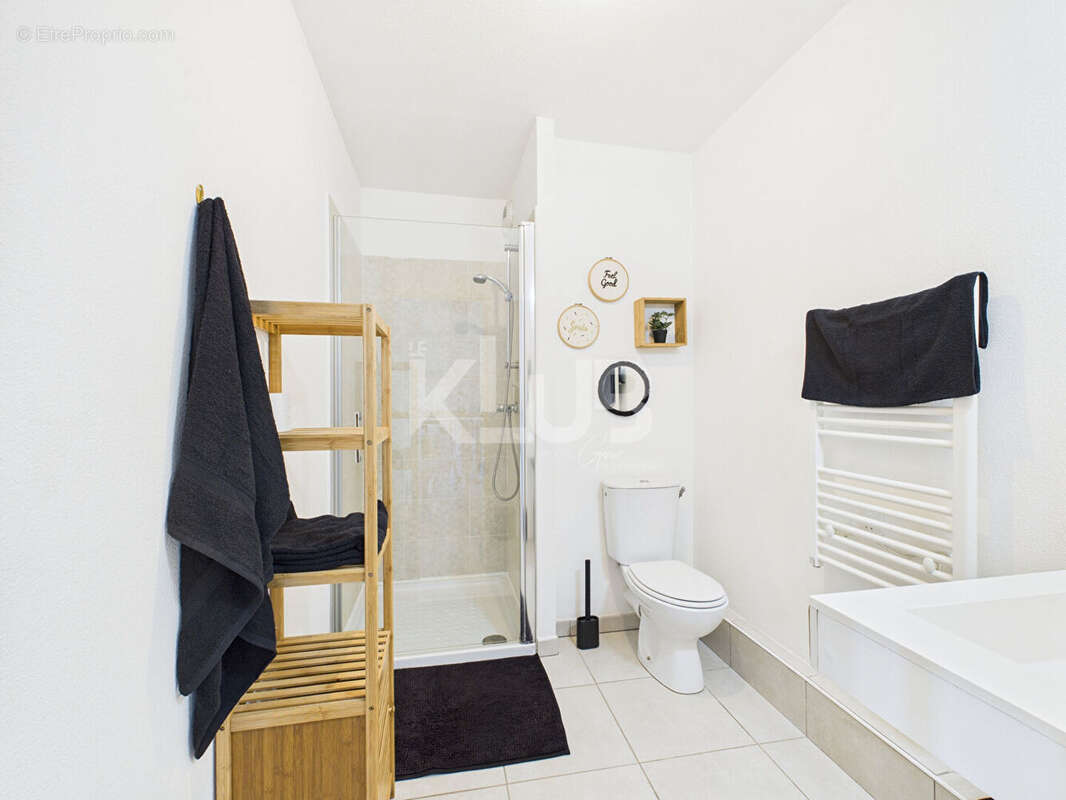 Appartement à MARSEILLE-3E