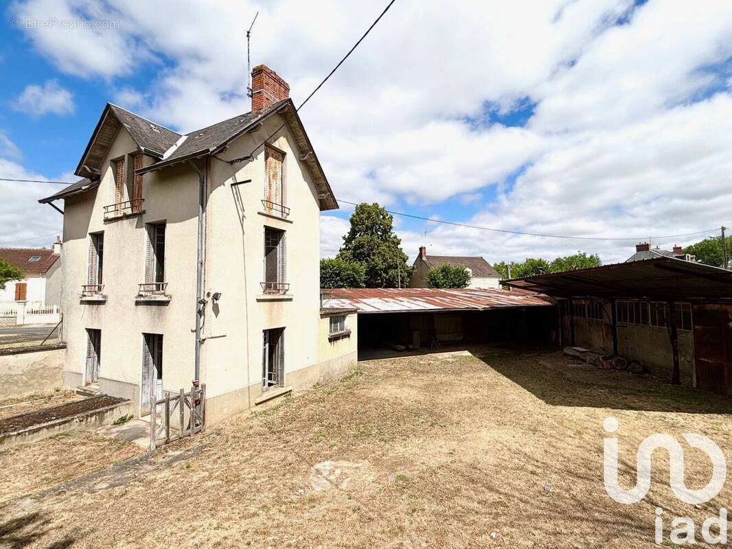 Photo 1 - Maison à SAINT-GAULTIER