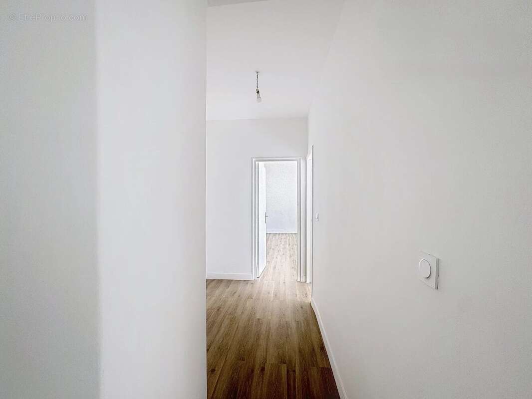 Appartement à MARSEILLE-1E