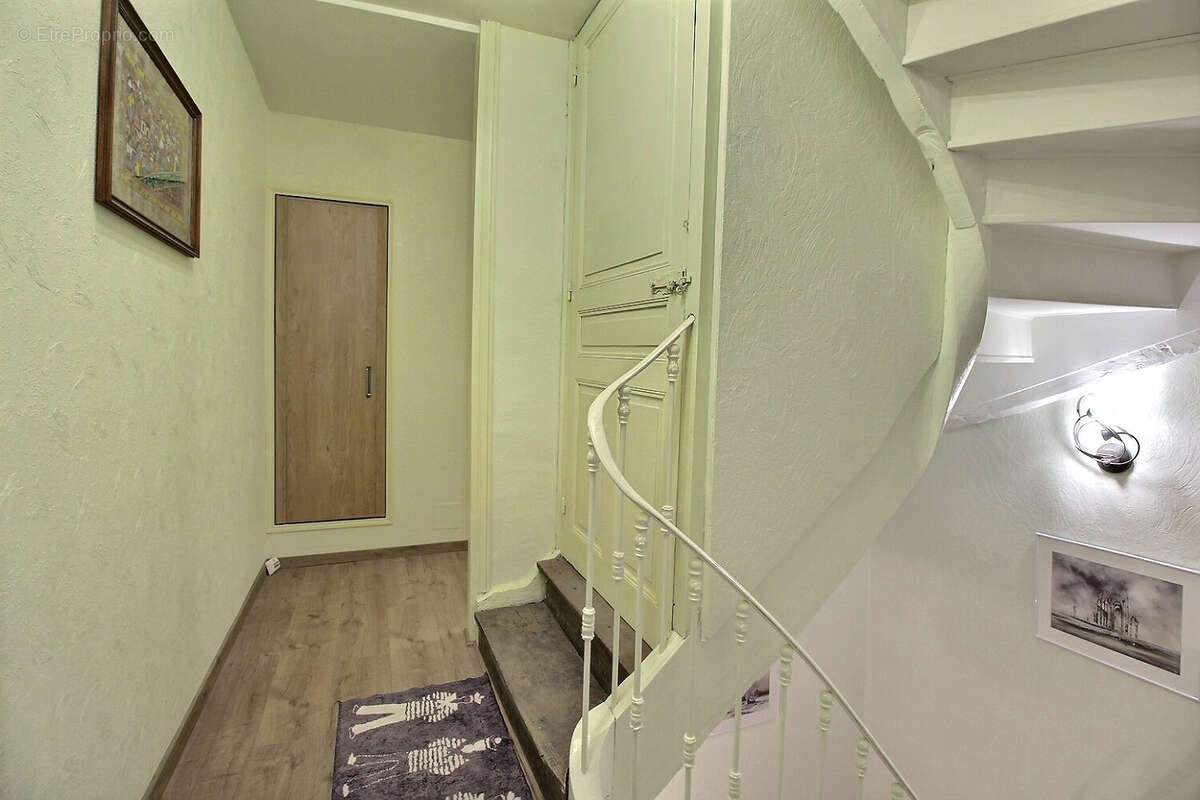 ST GENGOUX, maison de village 150 m² - photo 14