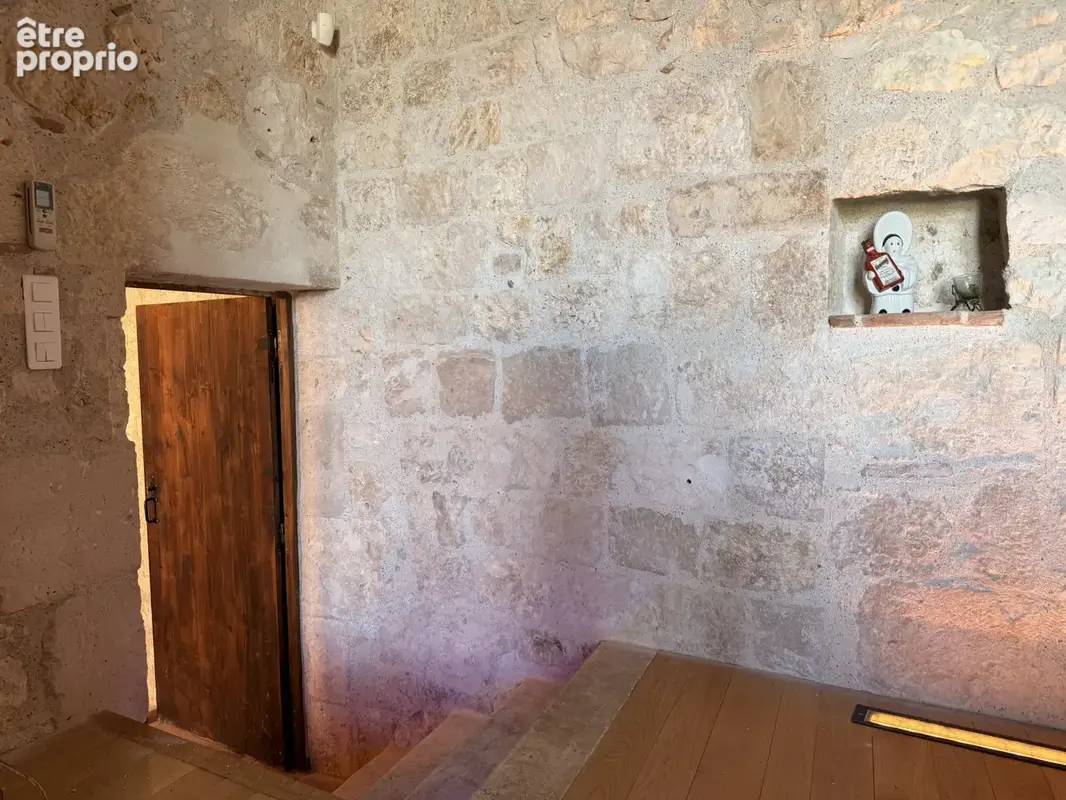 château d'exception au cœur d'un village historique - photo 11