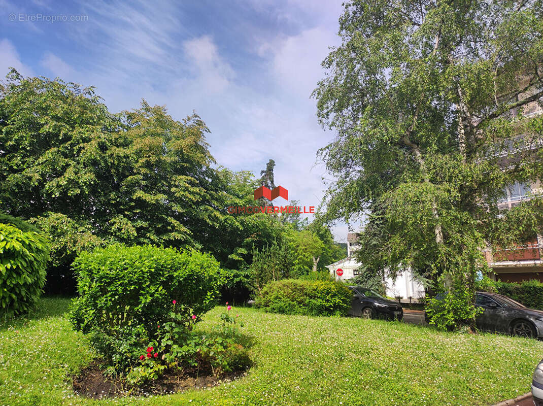 Appartement à LA CELLE-SAINT-CLOUD