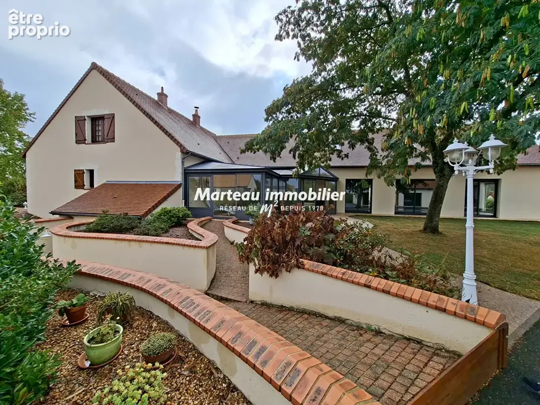 Maison La Chapelle Saint Remy 10 pièce(s) 377.73 m2 - photo 1