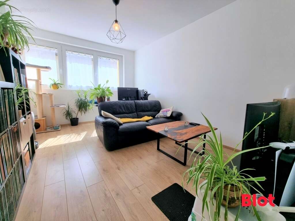 Appartement à MELESSE