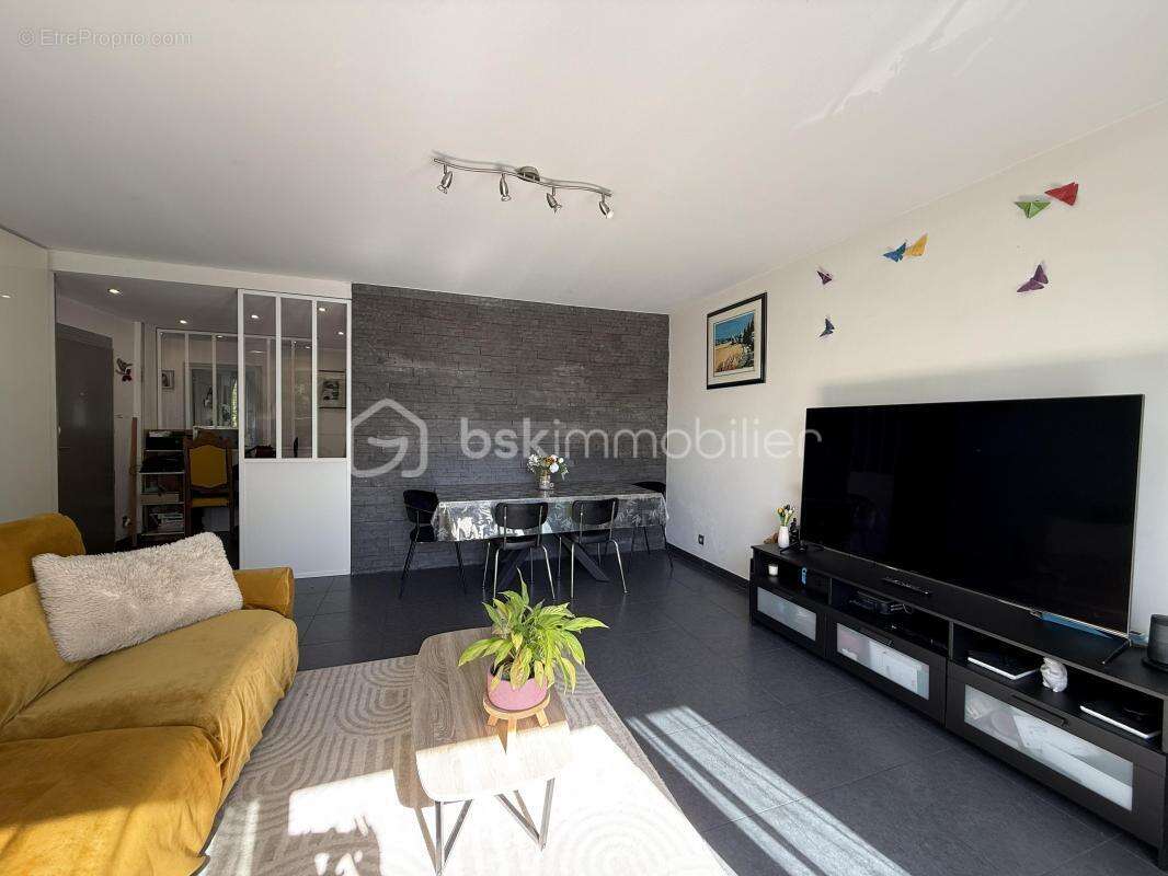 Appartement à NEUILLY-PLAISANCE