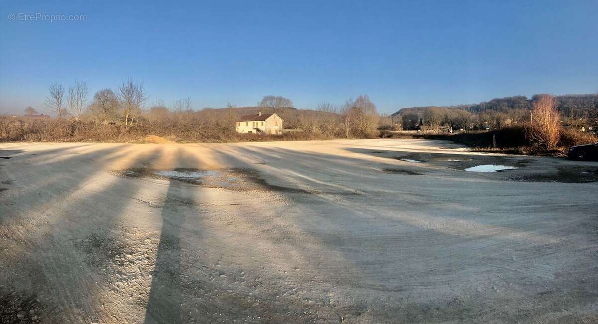 Terrain à VESOUL