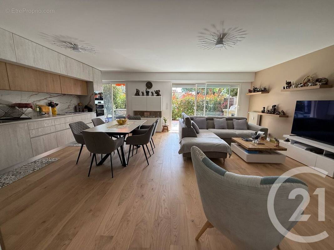 Appartement à ROQUEBRUNE-CAP-MARTIN