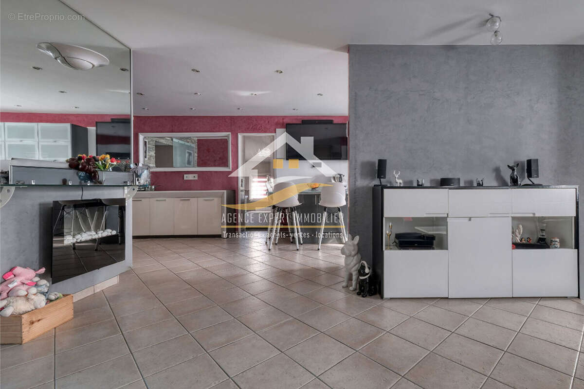 Maison à BALLAINVILLIERS