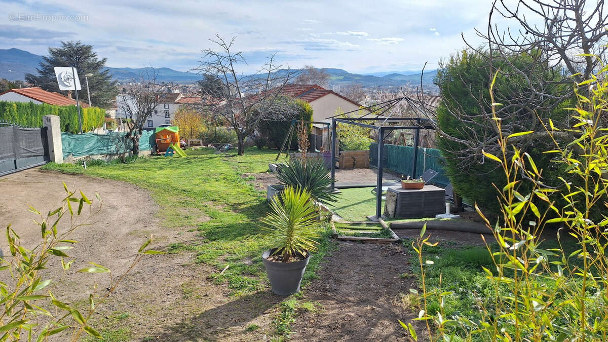 Maison Cournon D Auvergne 4 pièce(s) 90 m2 - photo 3
