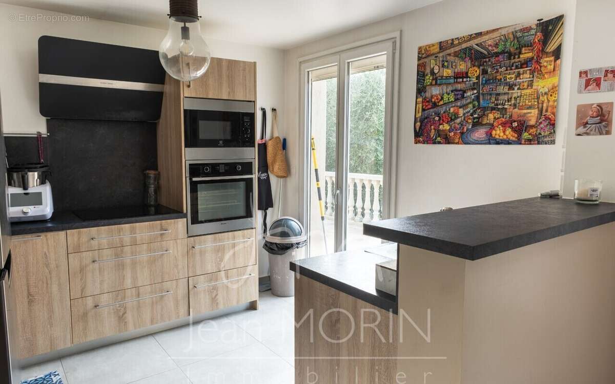 Maison à SAINT-MARCEL-LES-VALENCE