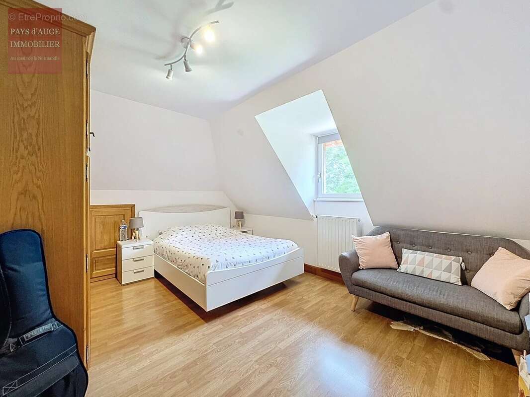 Maison à SAINT-PIERRE-SUR-DIVES