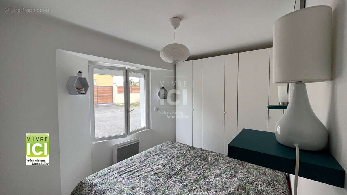 Maison à LA CHAPELLE-BASSE-MER