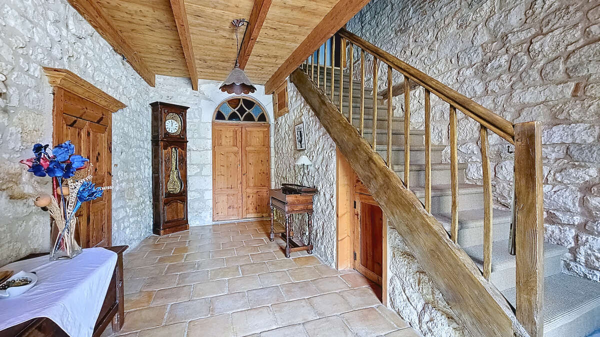 Maison à SAINT-ANTONIN-NOBLE-VAL