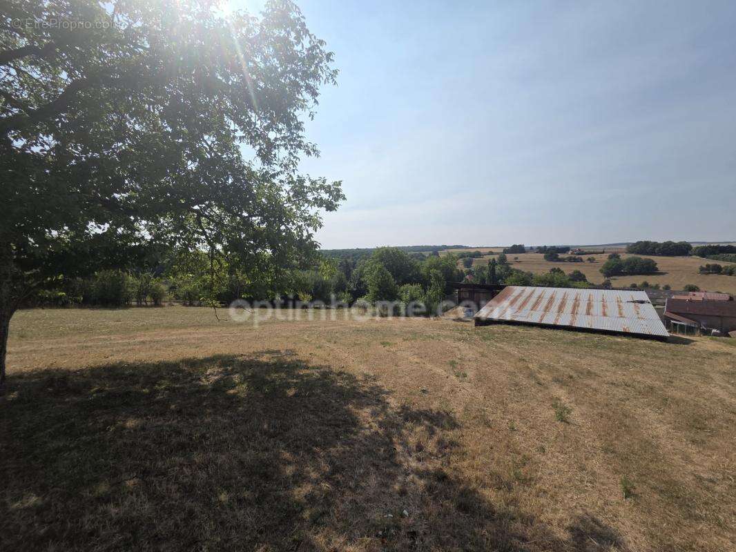 A VENDRE en EXCLUSIVITE maison de famille 5 chambres, 35 ares de terrain et petit hangar - photo 28