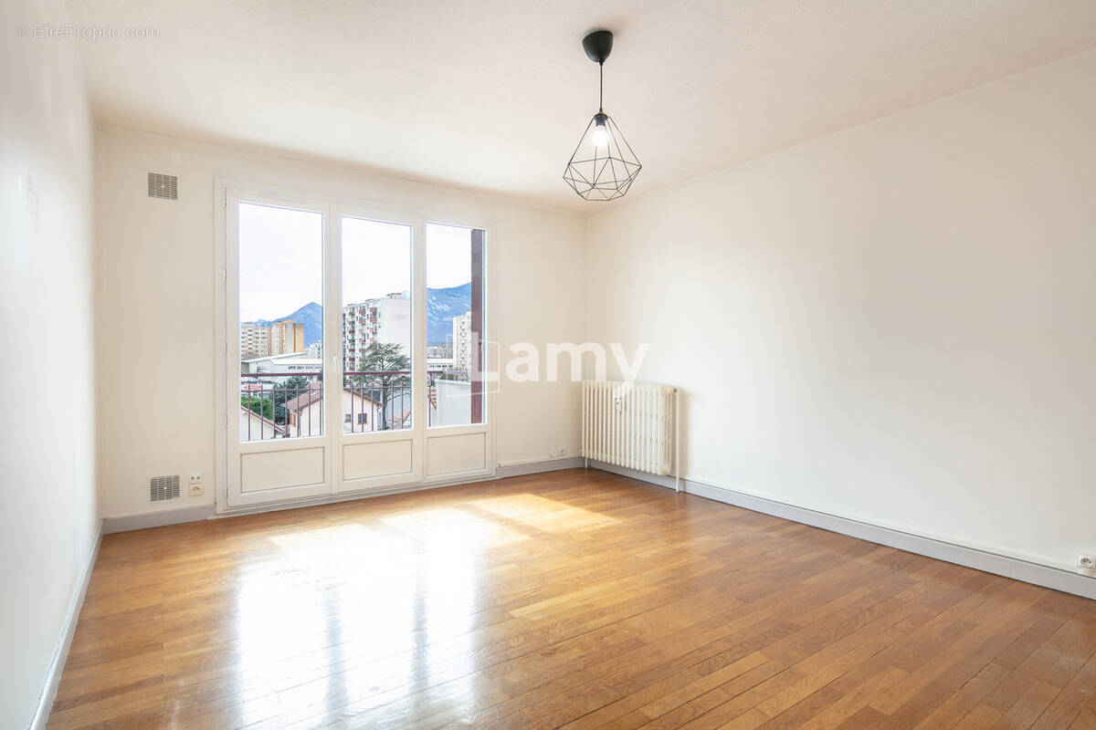 Appartement à ECHIROLLES