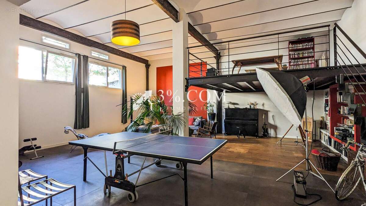 Appartement à MARSEILLE-1E