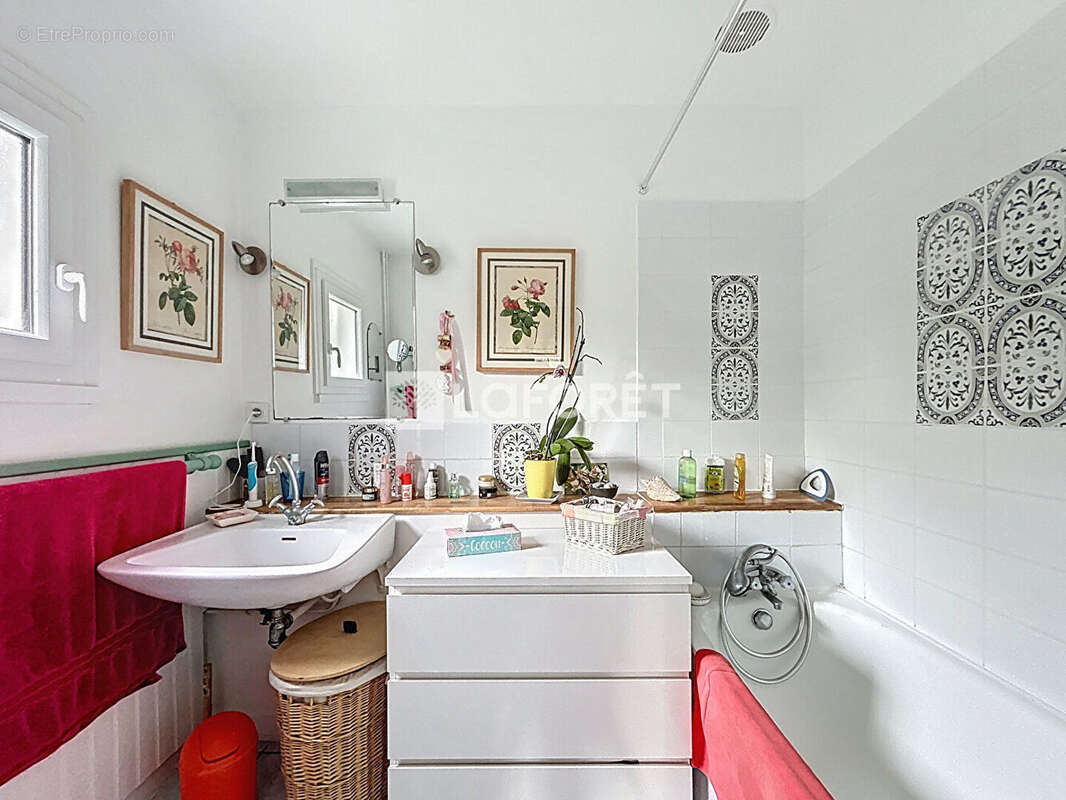Maison à VERNEUIL-SUR-SEINE
