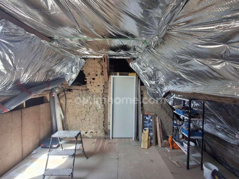 Maison à TREMBLAY-LES-VILLAGES