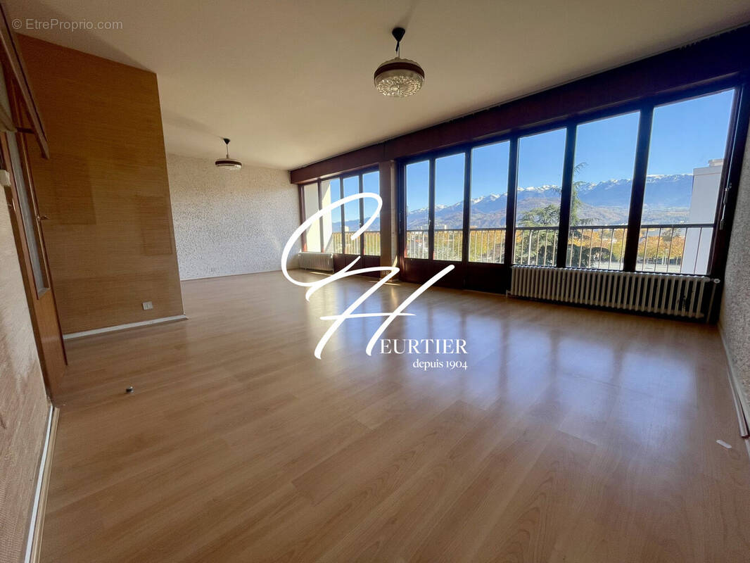 Appartement à ECHIROLLES