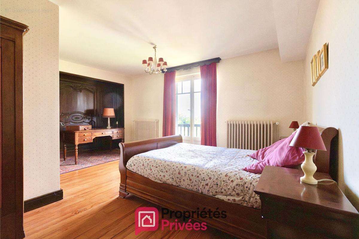 Domaine de 2 hectares à Lully avec habitations et ruines du château de la Rochette - photo 10
