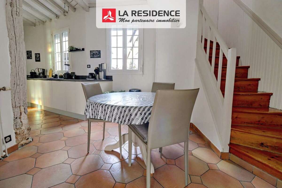 Maison 248 m² à Pont-De-L'arche  - photo 7