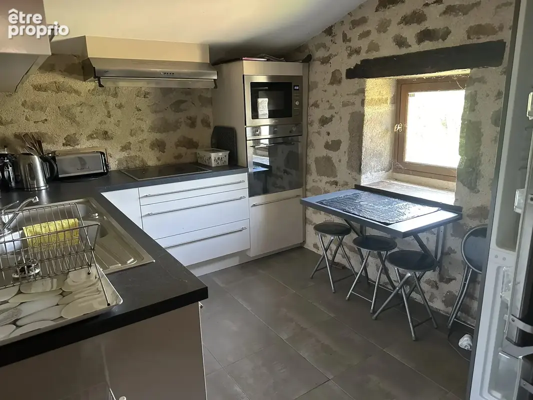 Environs de Figeac: Ensemble de deux maisons en pierre et dépendances avec 20 hectares - photo 6