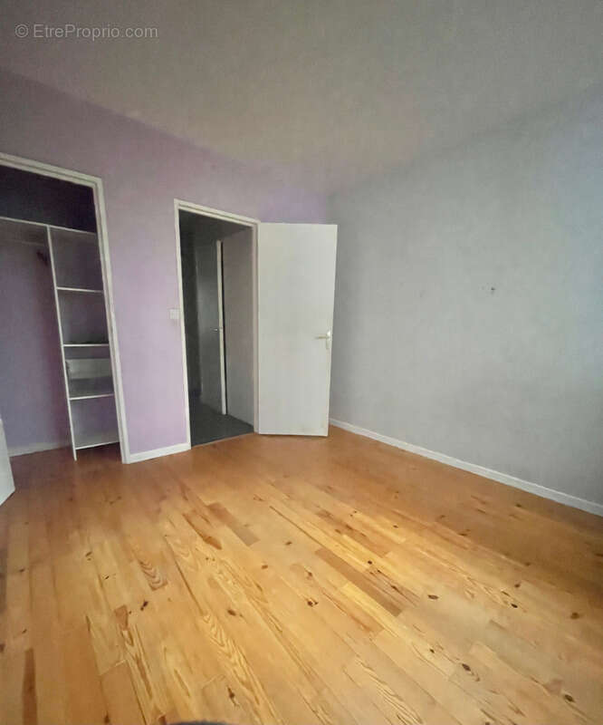 Appartement 80m2 - Parking - Fort potentiel - Quartier Bellevue - Le Mont - LA Jomayère - photo 8