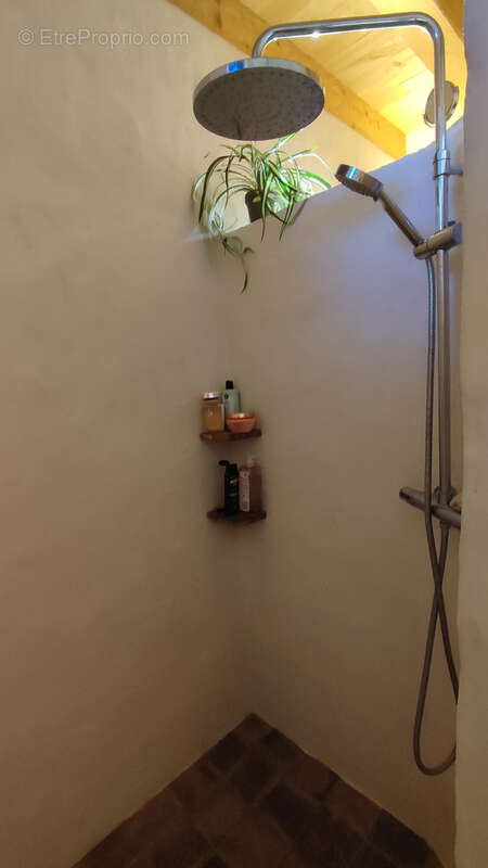 Maison à MONTAIGU-DE-QUERCY