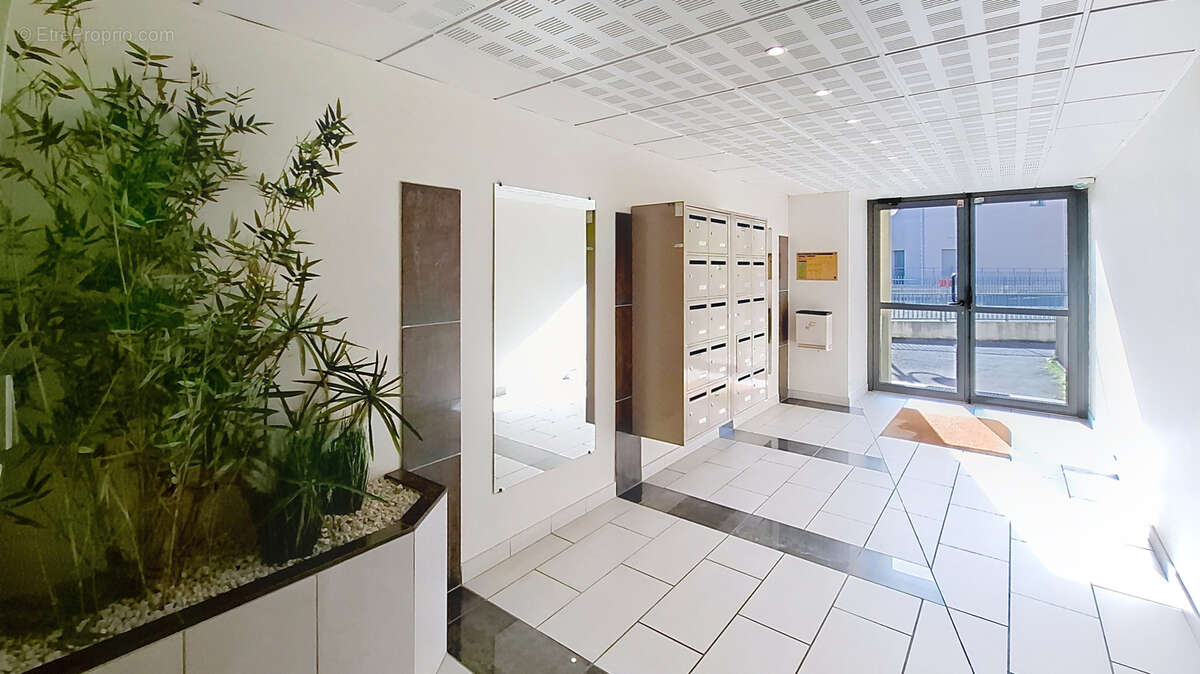 Appartement à SAINT-ROMAIN-EN-GAL