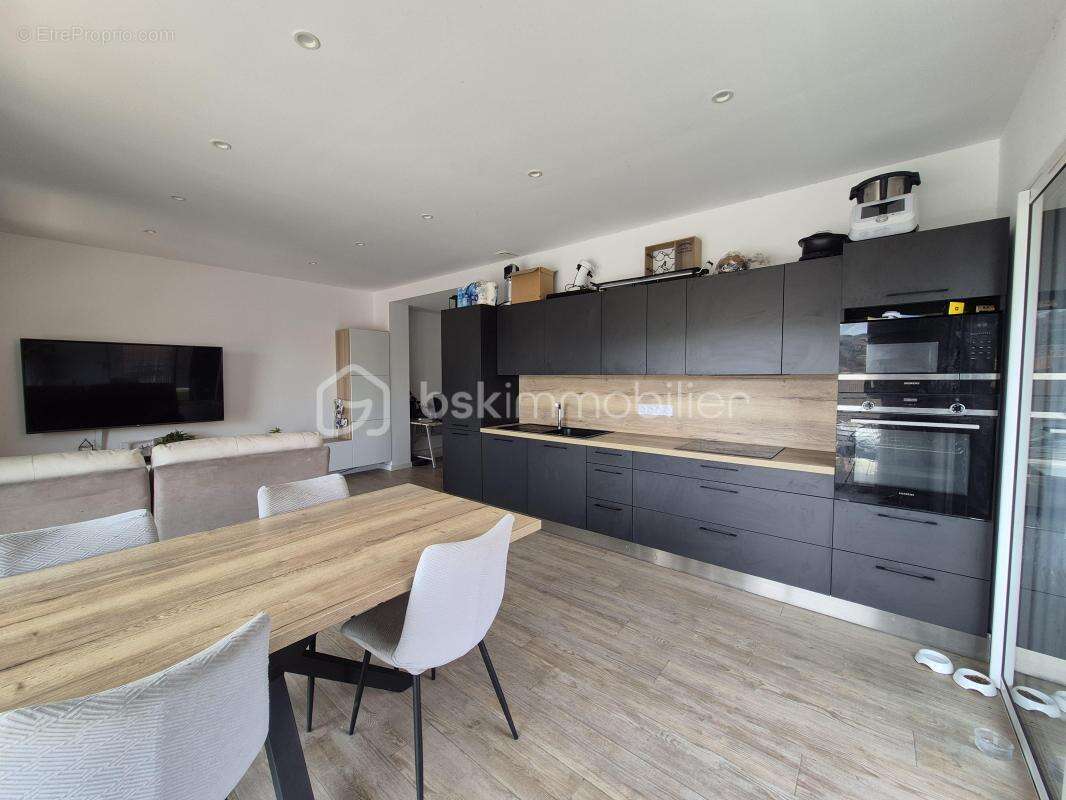 Appartement à CARQUEIRANNE