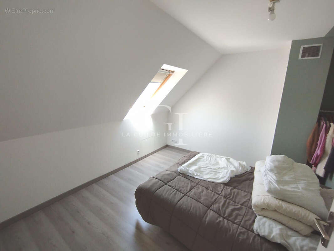 Maison 84 m² à Brion  - photo 9