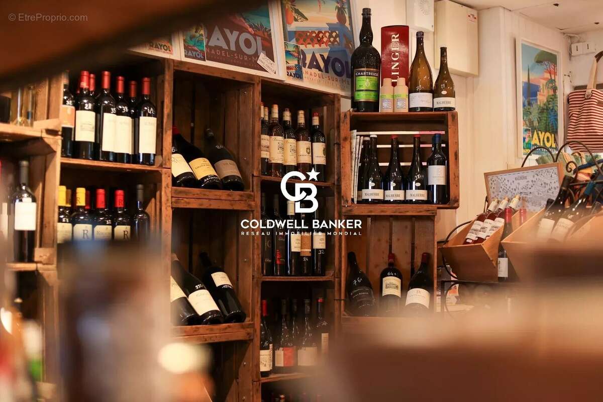 Commerce à RAYOL-CANADEL-SUR-MER