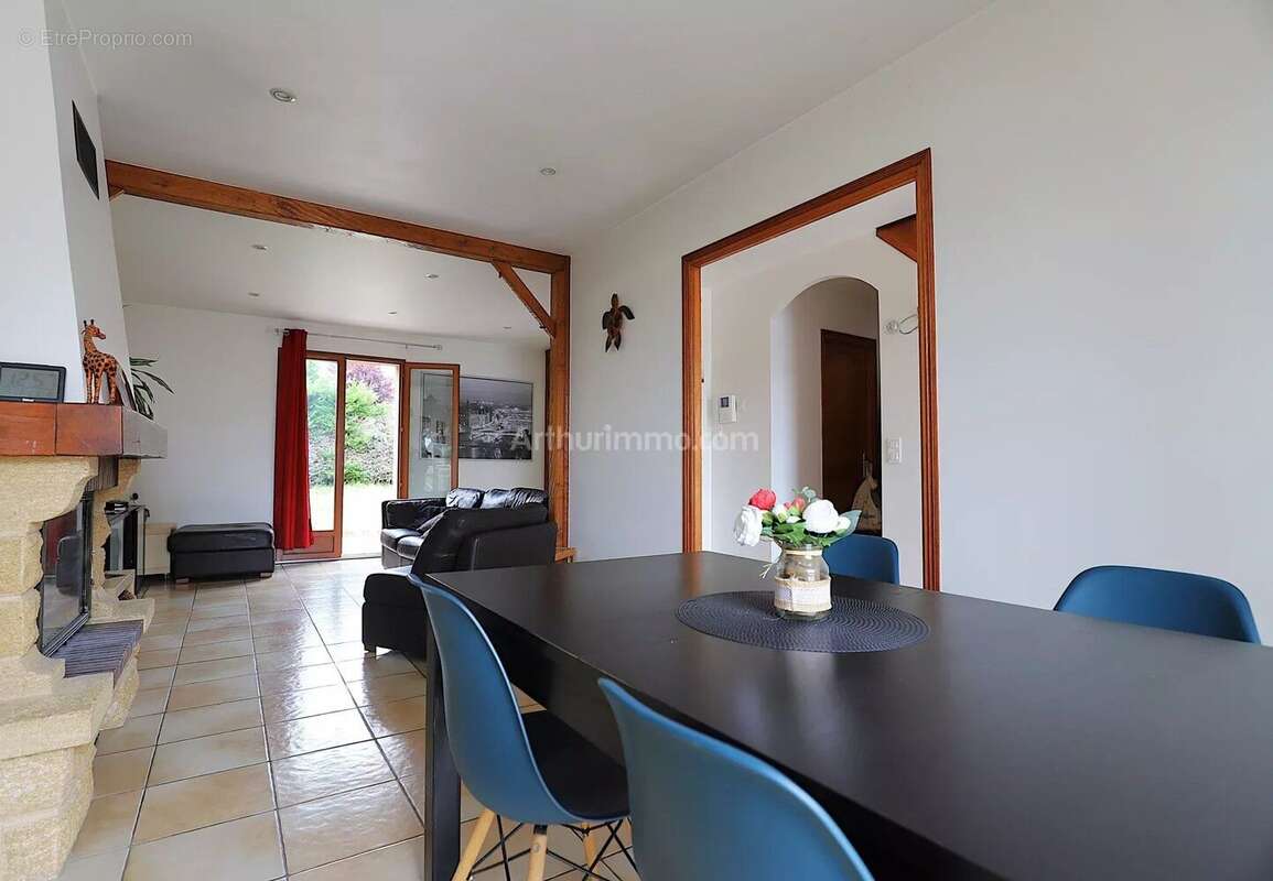 Maison à LEUVILLE-SUR-ORGE