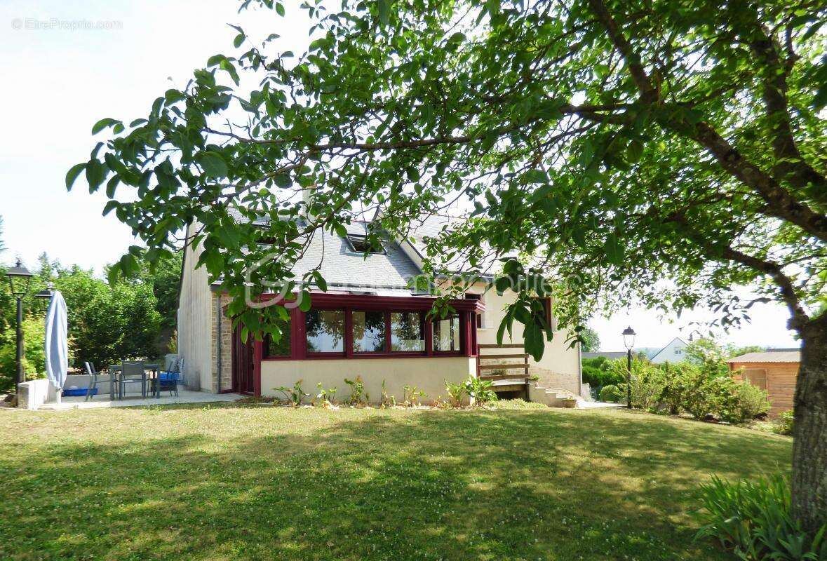 Maison à SOULAIRE-ET-BOURG